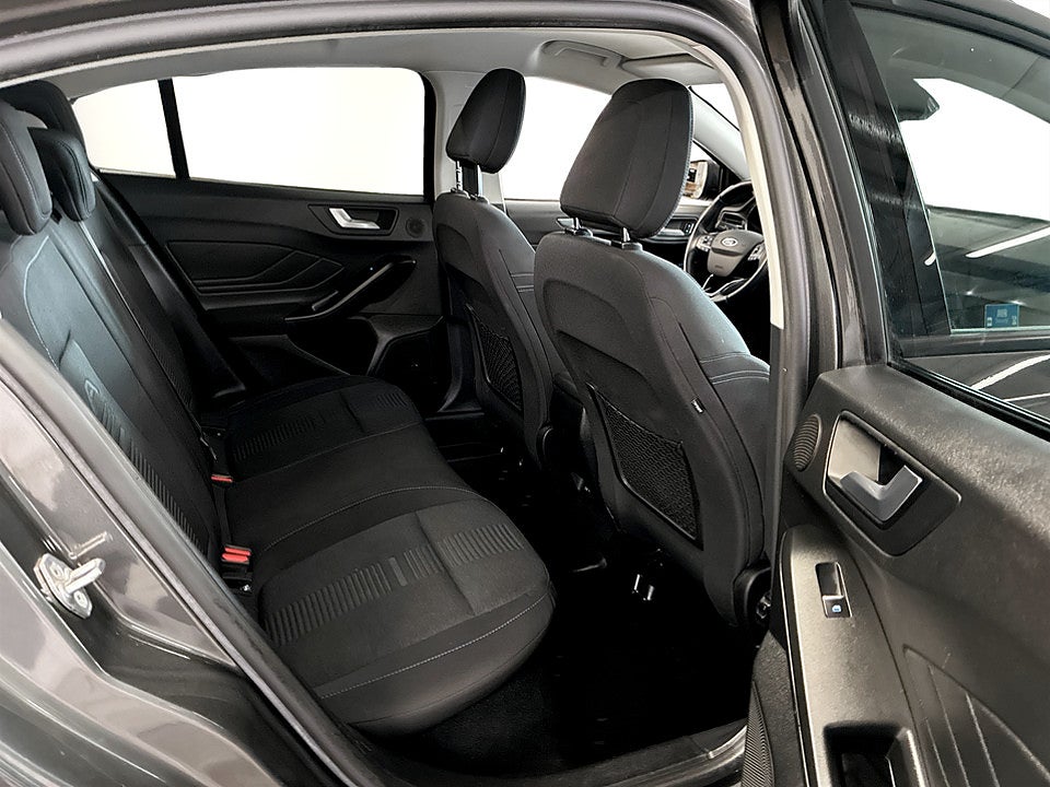 Bild på Ford Focus Active 5dr 1.0 EcoBoost 125hk Aut DRAG RATTVÄRME