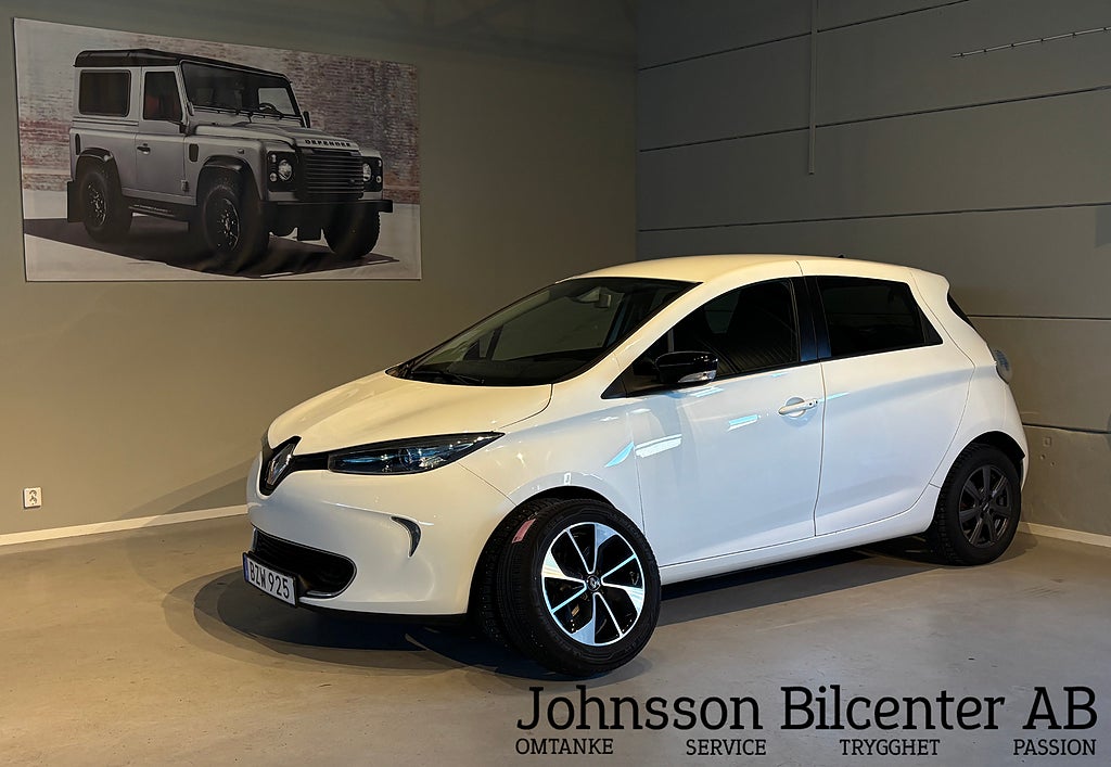 Renault Zoe R90 41 kWh 1 Ägare Nyservad Friköpt batteri Gps P-sens