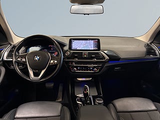 BMW X3 xDrive20d X3 Dragkrok Rattvärme Navigation S&V-däck – bild 8