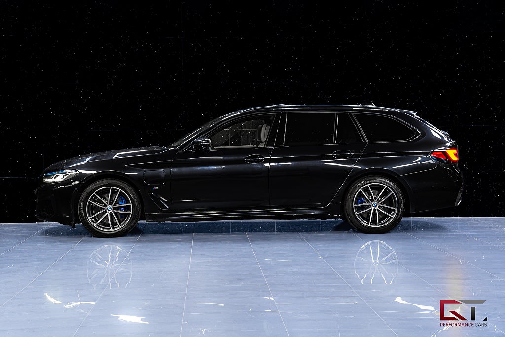 BMW 530e xDrive Touring M-Sport Inno Pano H/K DAP Drag HuD Laser