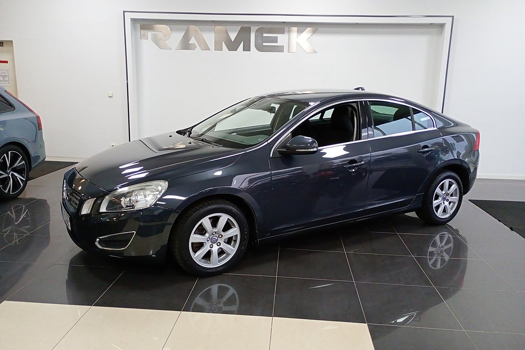 Volvo S60 D2 Momentum 
