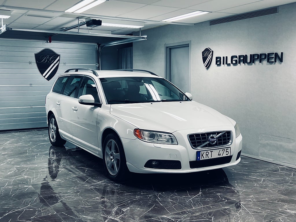 Volvo V70 D5 AWD Geartronic Momentum|Drag|Värmare|2 brukare|
