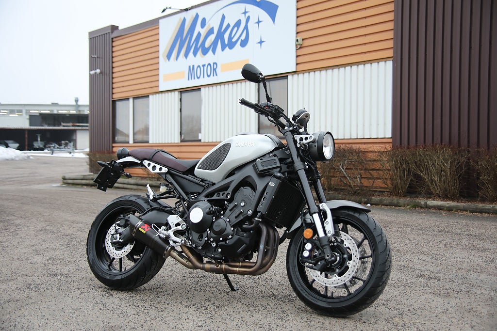 Yamaha XSR900 - Reborn legend