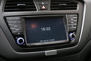 Halvkombi Hyundai i20 19 av 24