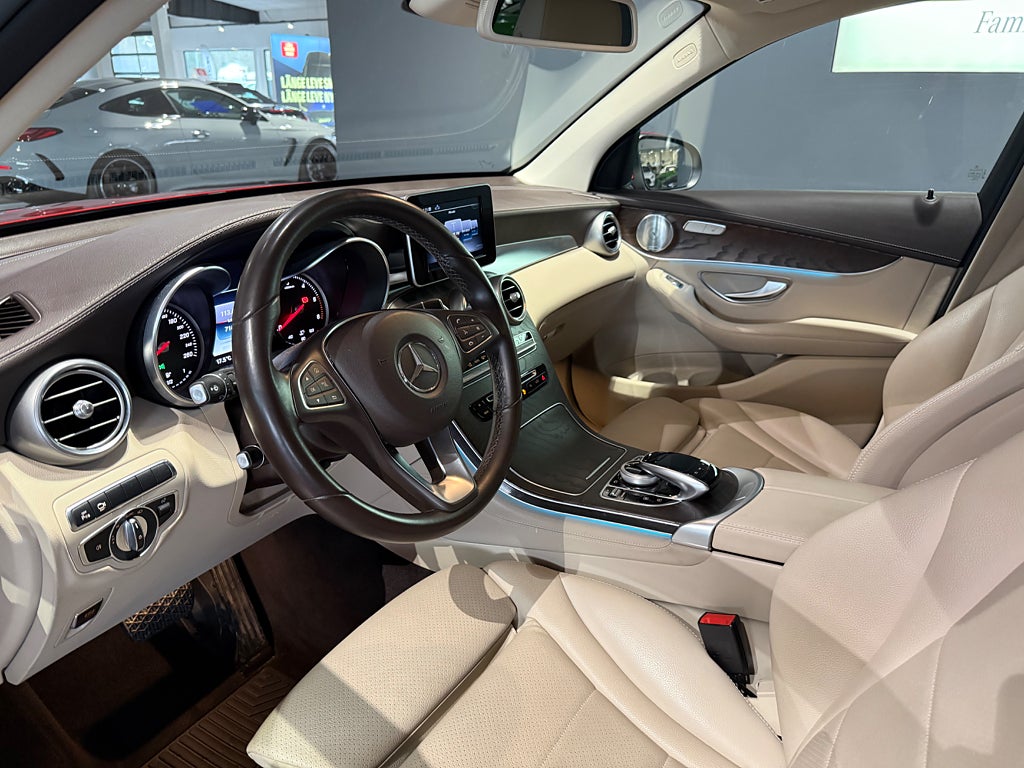 Mercedes-Benz GLC 220 d 4MATIC Värmare Läder Burmester Drag - bild 7