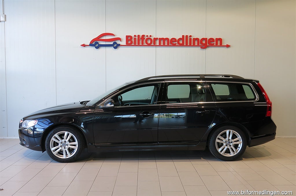 Volvo V70 II D3 136hk Aut. Momentum Skinn V-Hjul