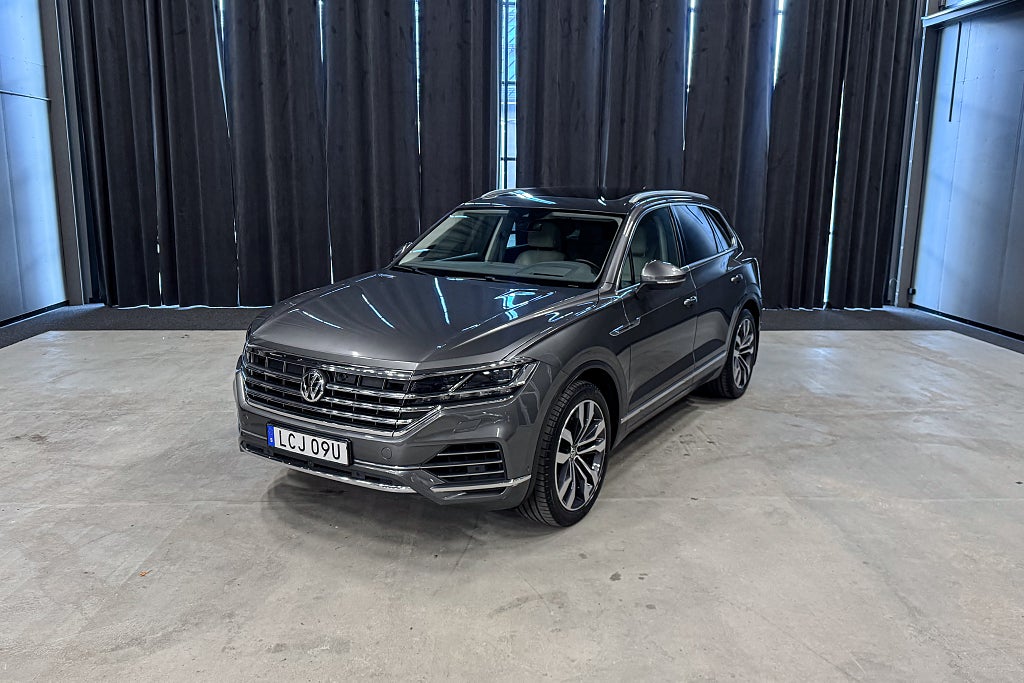 Volkswagen Touareg 3.0 V6 TDI 4M|Panorama|Dynaudio|360|