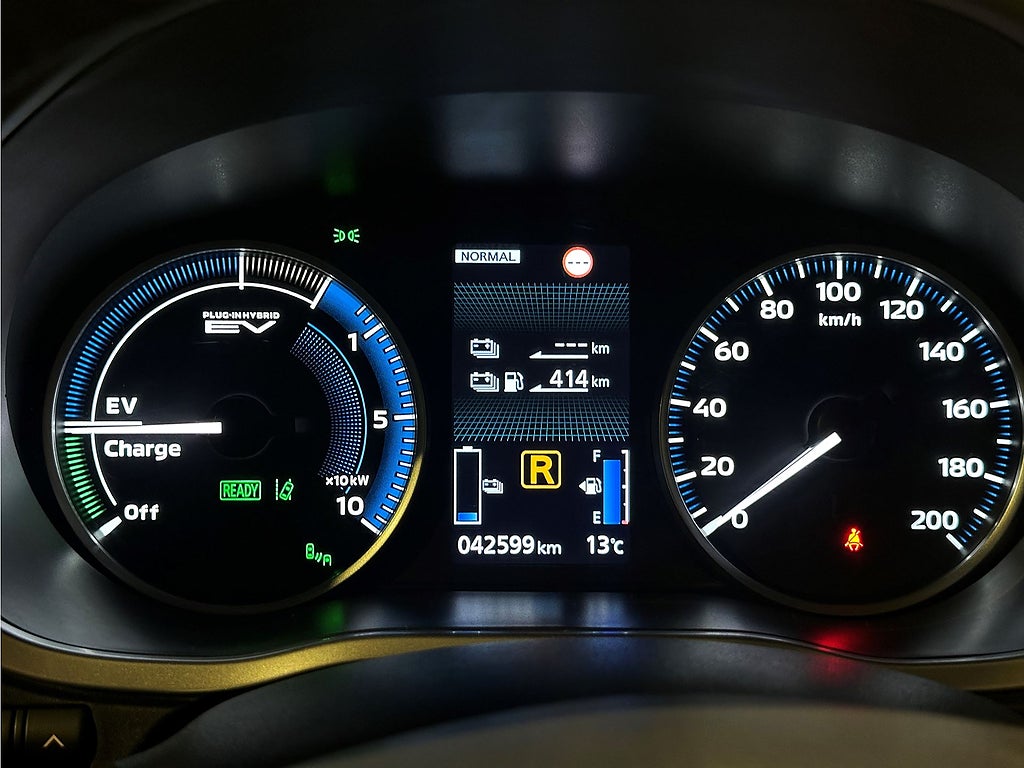 Bild på Mitsubishi Eclipse Cross Business Instyle PHEV 2.4 188hk Aut 4WD - PANORAMA