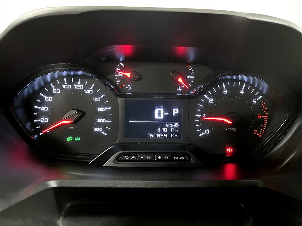 Bild på Peugeot Partner PRO 1.2 PT 130hk Aut L1 P-SENSORER