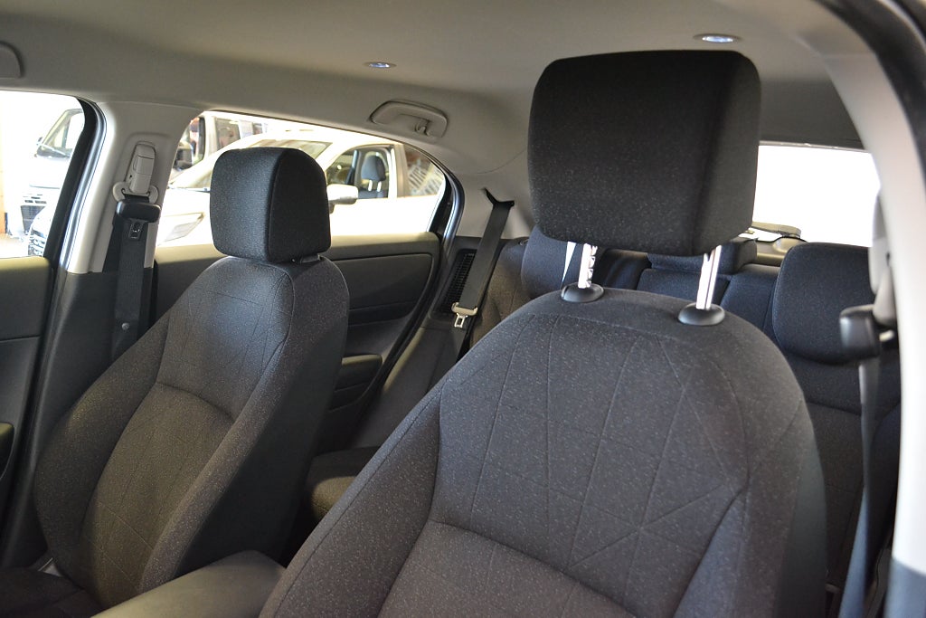 Honda HR-V e:HEV 1,5 i-MMD e-CVT 131hk Elegance Hybrid