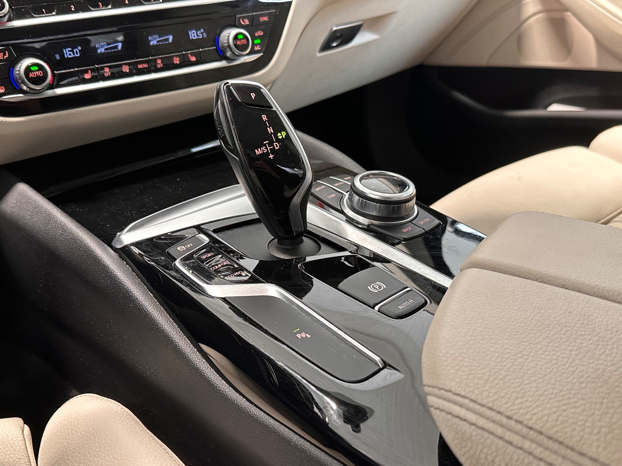 BMW 530 2017, kuva 7/45