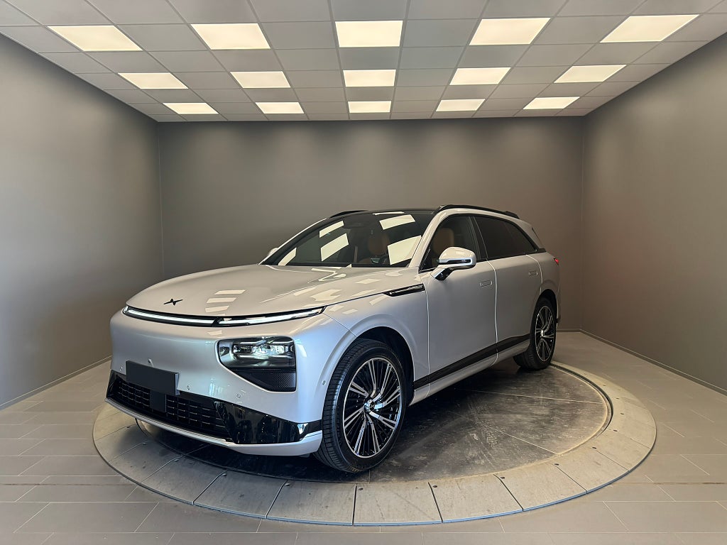 XPENG G9 AWD 540 km räckvidd, 576 hk 