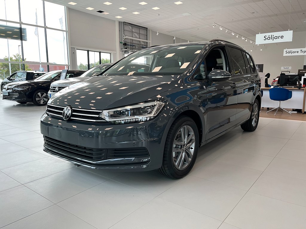 Volkswagen Touran 1.5 TSI Dragpaket 150hk NYA FACELIFTEN