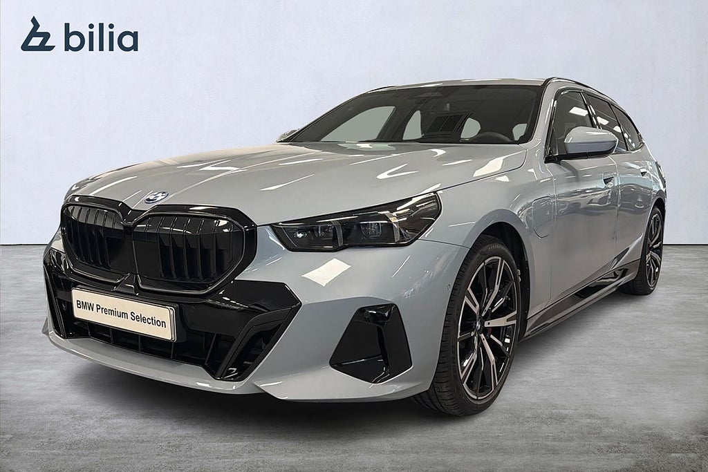 BMW 530e xDrive Touring M-sport Pro | Drag | H&K | 20"