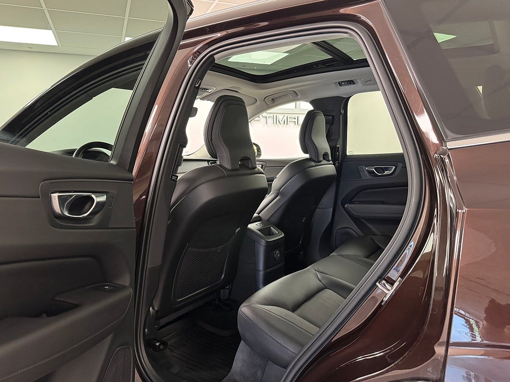 Volvo XC60 2021 - miniatyr 17
