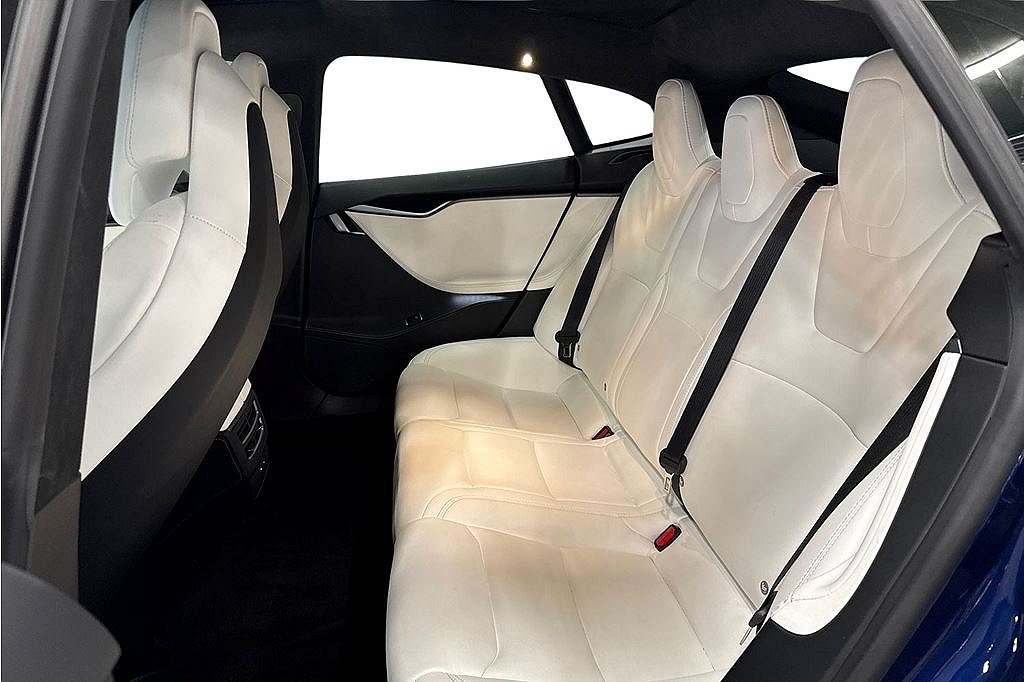 Tesla Model S 100D, Autopilot, luftfjädring, Vit läder, fr 2,95%
