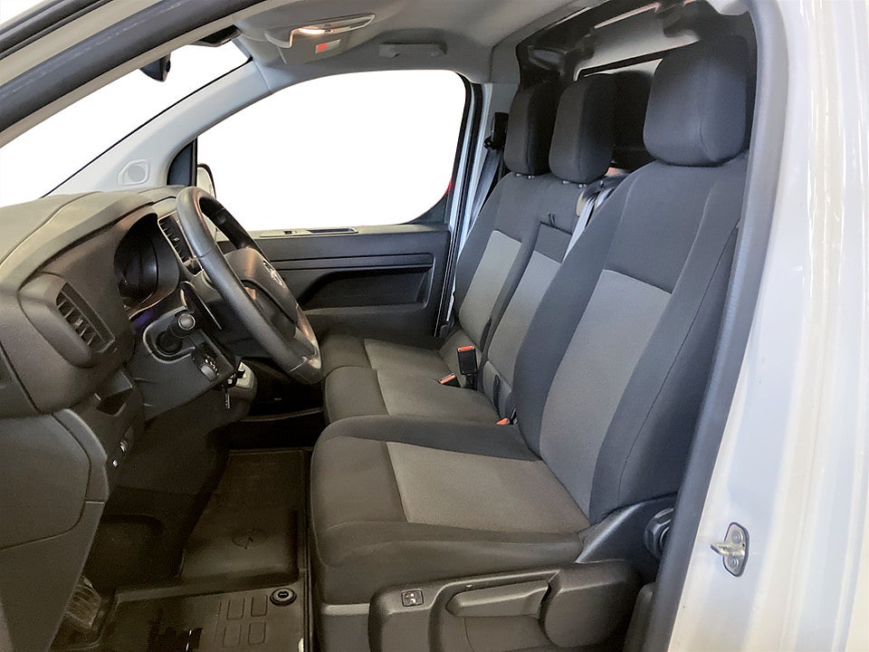 Bild på Opel Vivaro Business 2.0 BHDi 145hk Aut L3 DRAG P-SENSORER