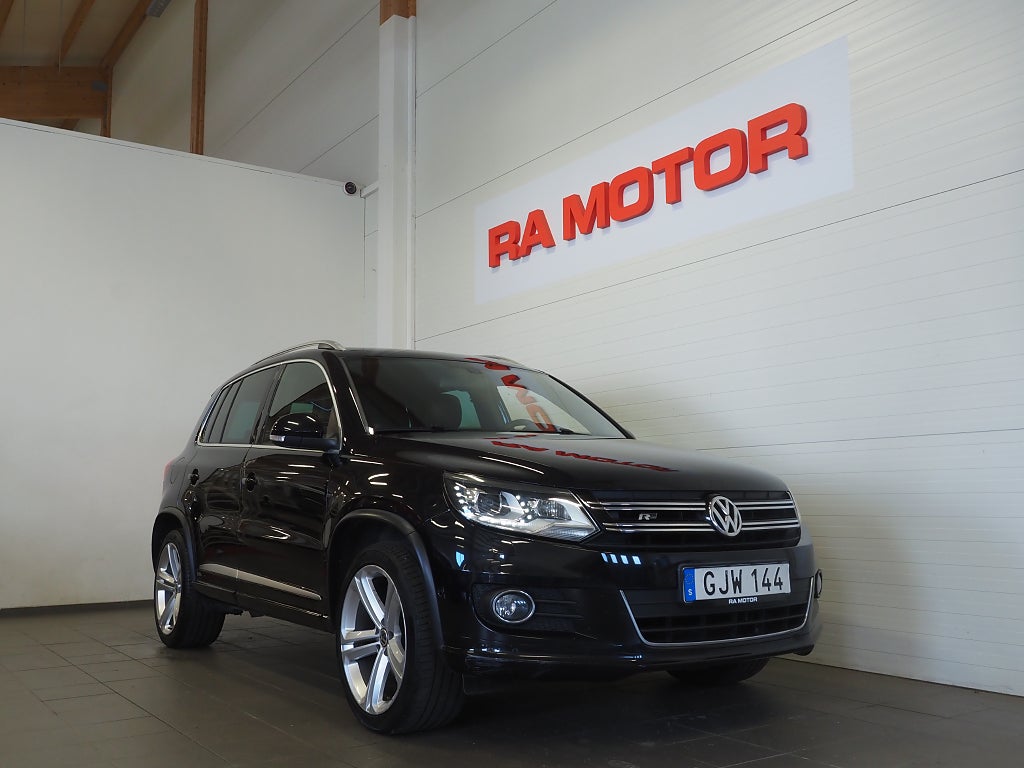 Volkswagen Tiguan 2.0 TDI 4Motion R-Line Pluspaket Pano Skinn Drag D-Värm 2015