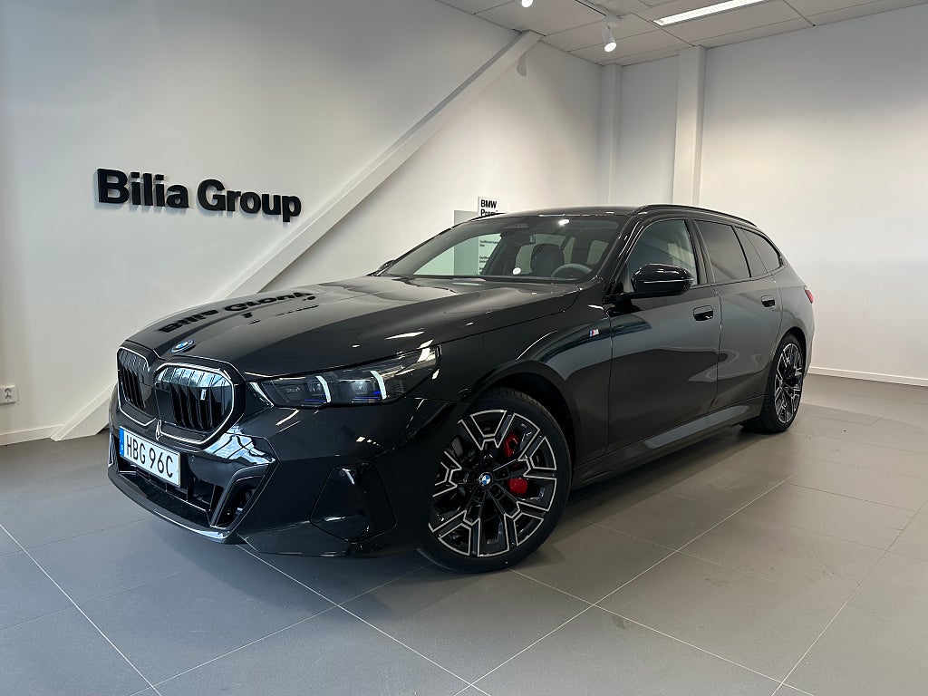 BMW i5 xDrive 40 Touring M-sport Pro | DEMOBIL | B&W | Innovation | 20"