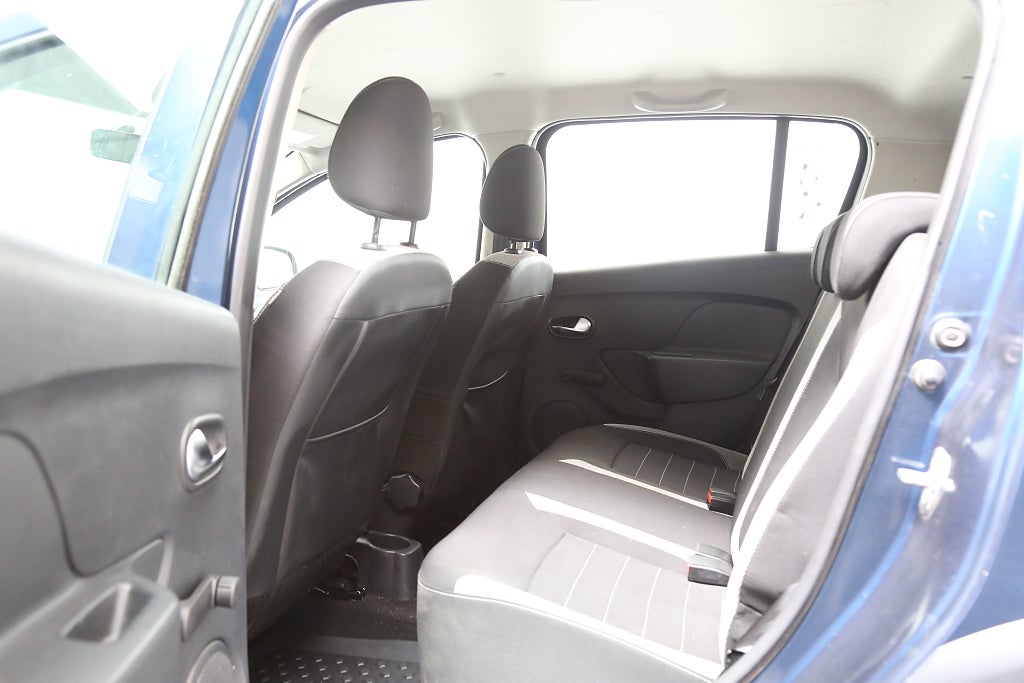 Dacia Sandero Stepway 0,9 TCe PhII Navi P-Sensorer Extraljus Motorvärm 2019
