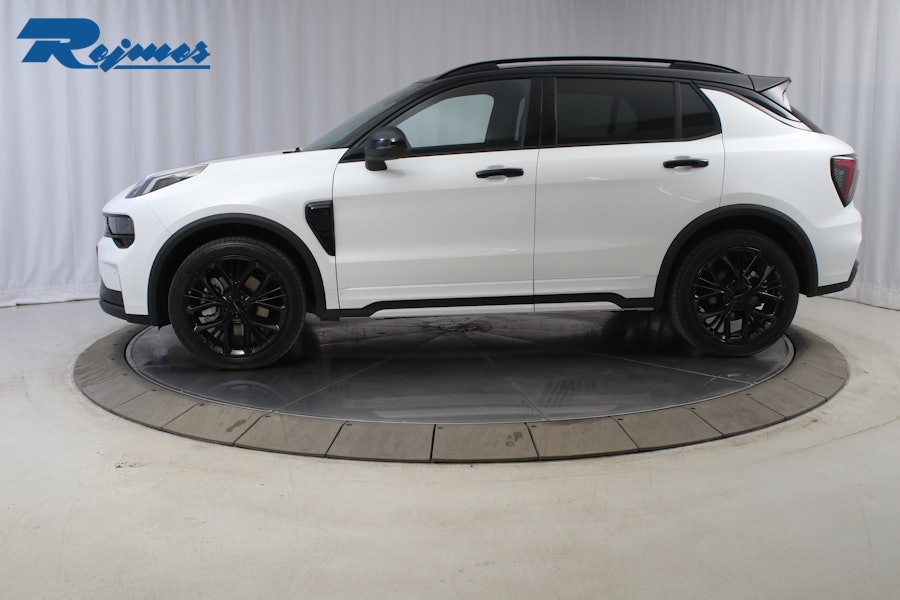 Lynk & Co 01 More PHEV 2025, bild 3/59