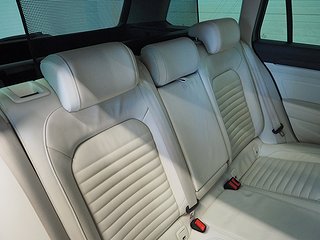 Kombi Volkswagen Passat 16 av 27