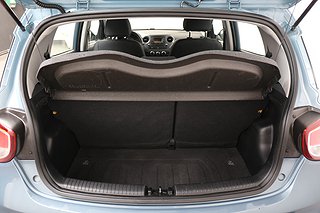 Halvkombi Hyundai i10 19 av 19