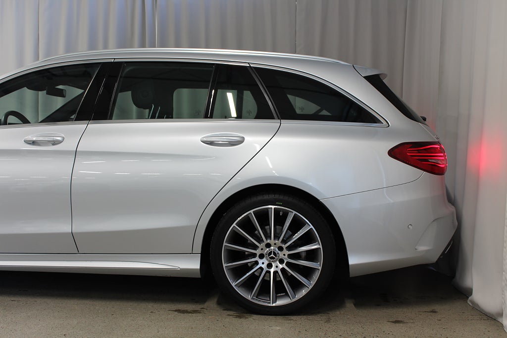 Mercedes-Benz C 300 de 9G-Tron AMG, Värmare, Burmester