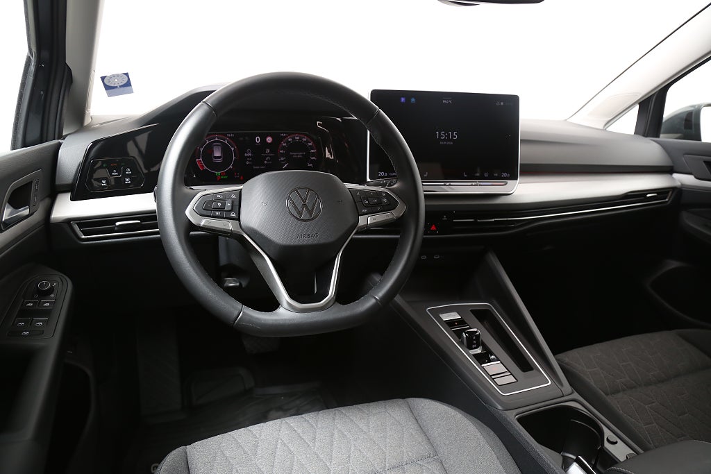 Volkswagen Golf 1,5 eTSI 150hk Sportscombi Aut Kamera Leasbar 2026