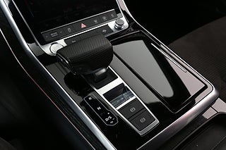 SUV Audi Q8 24 av 28