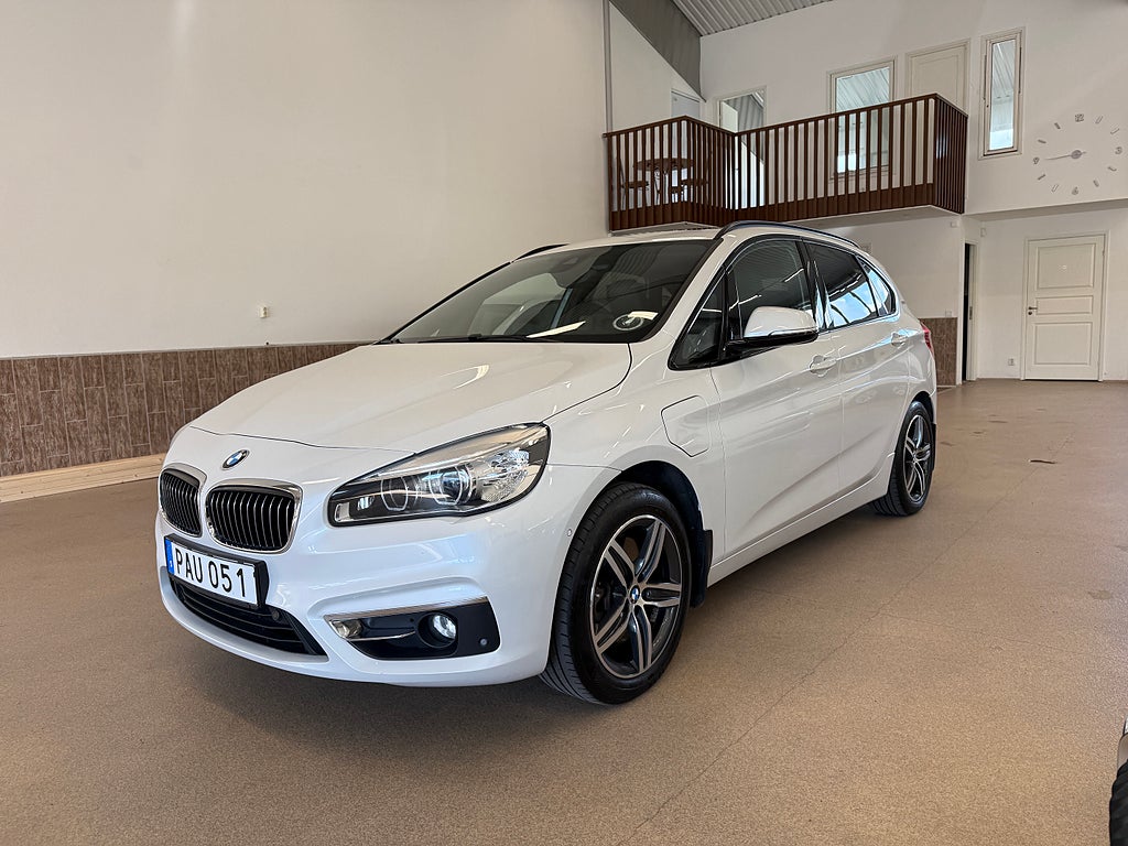 BMW 225xe Active Tourer Steptronic Luxury Line / 3,45% /