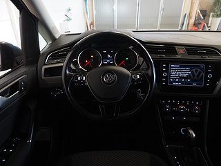 Minibuss Volkswagen Touran 16 av 21