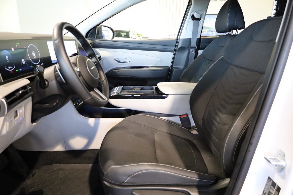 Hyundai Tucson Hybrid 1,6 T-GDi 215hk 4WD DCT Essential 2025