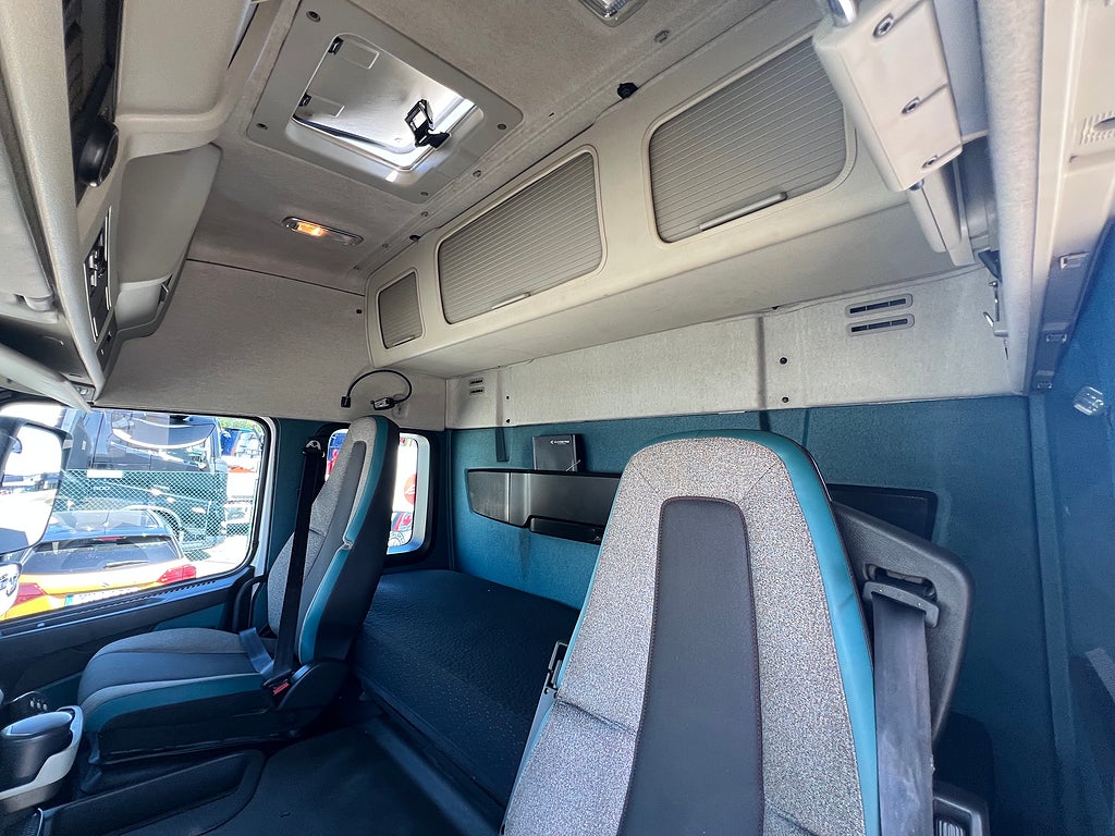 Volvo FM 410 6x2 Skåpbil, Öppningsbarsida, Bussbygg, Värmare