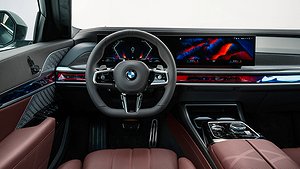 BMW i7 xDrive 60 har en räckvidd på upp till 63,5 mil. Foto: BMW