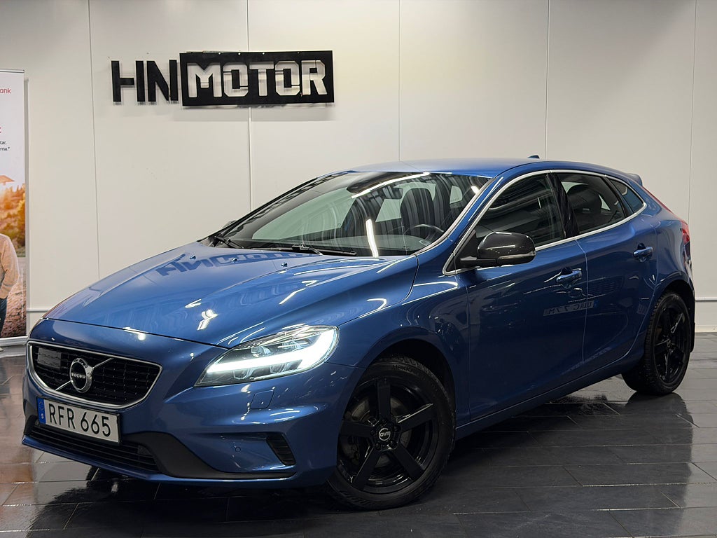 Volvo V40 D3 R-Design |1Ägare|BKam|DRAG|Värmare