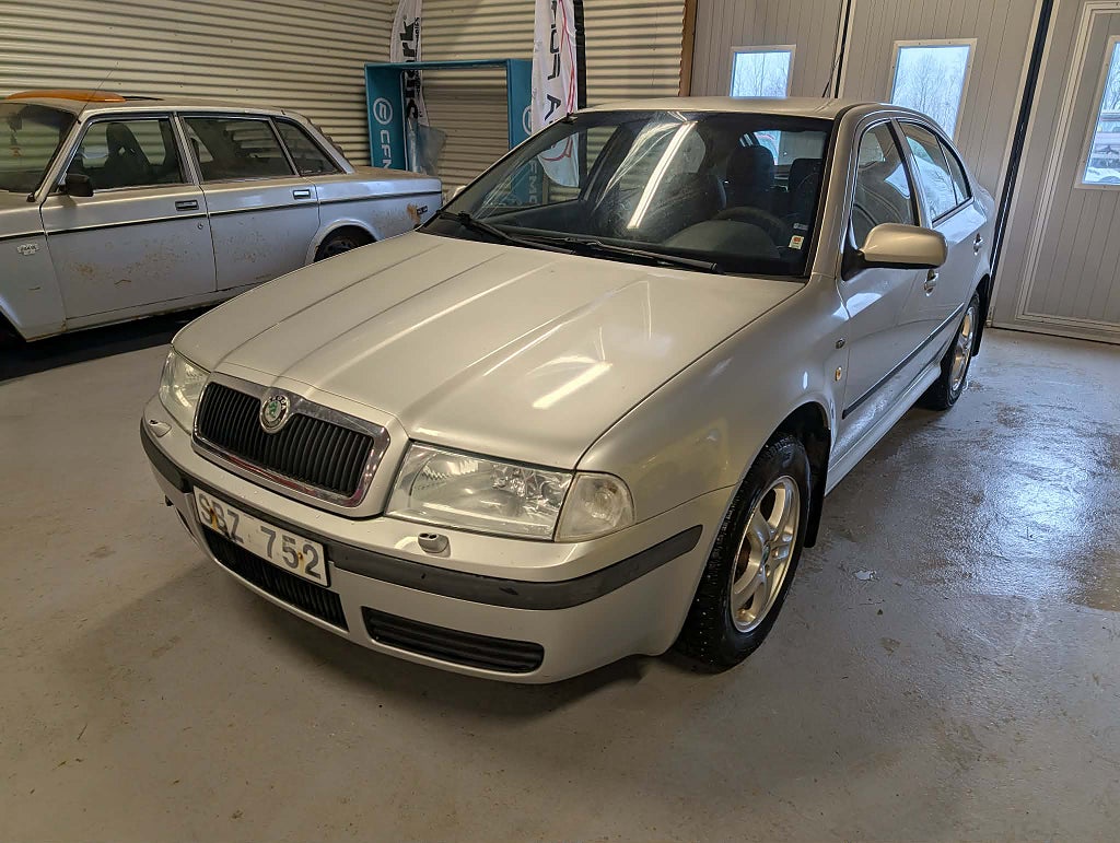 Skoda Octavia Tour 1.6 MPI Kamrem bytt, Vinterhjul, Drag