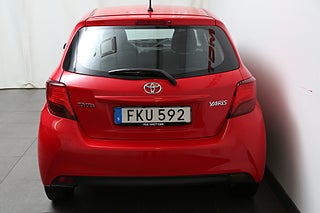 Halvkombi Toyota Yaris 7 av 24