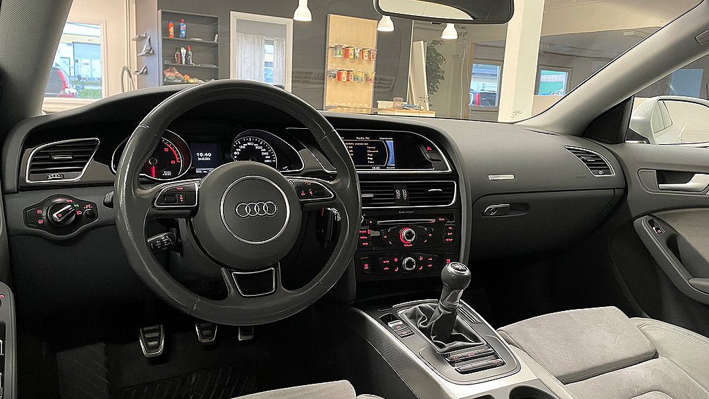 En Audi A5 2.0 TDI från 2015 med S-Linepaketet. 