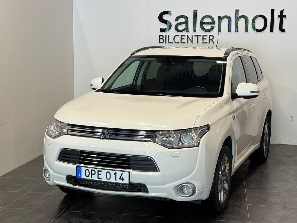 Mitsubishi Outlander PHEV CVT Business M-värmare Drag 