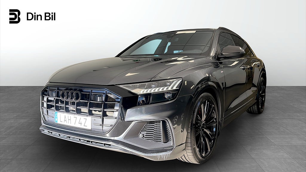 Audi Q8 60 TFSIe 462HK q S-line / Night Vision / Panorama