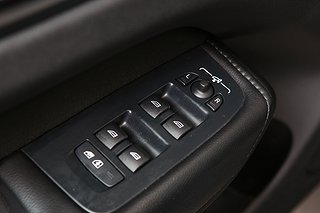 SUV Volvo XC60 12 av 28
