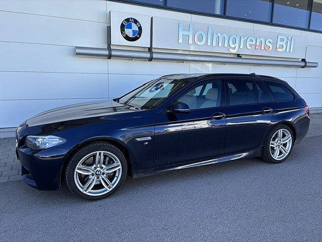 BMW 530 d xDrive Touring M Sport Panorama Läder Navi Värmare En Ägare |