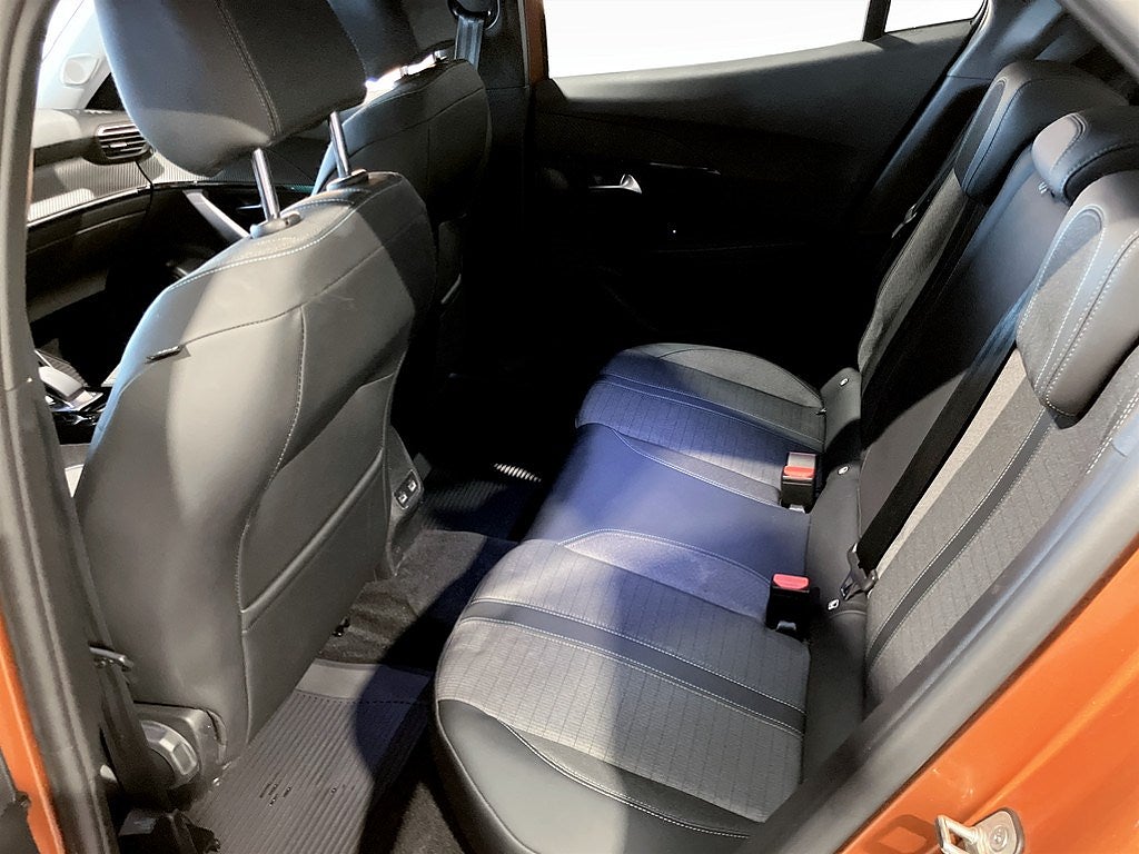 Bild på Peugeot E-2008 Allure Pack 50kWh 136hk Aut - B-KAMERA, CARPLAY