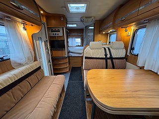 Husbil-halvintegrerad Bürstner Solano T 615 5 av 20