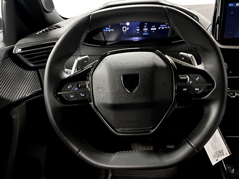 Bild på Peugeot 2008 Allure 1.2 PT 130hk B-KAMERA CARPLAY