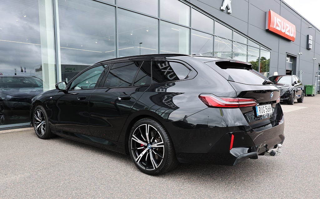 BMW 530e xDrive Touring M Sport Bowers & Wilkins