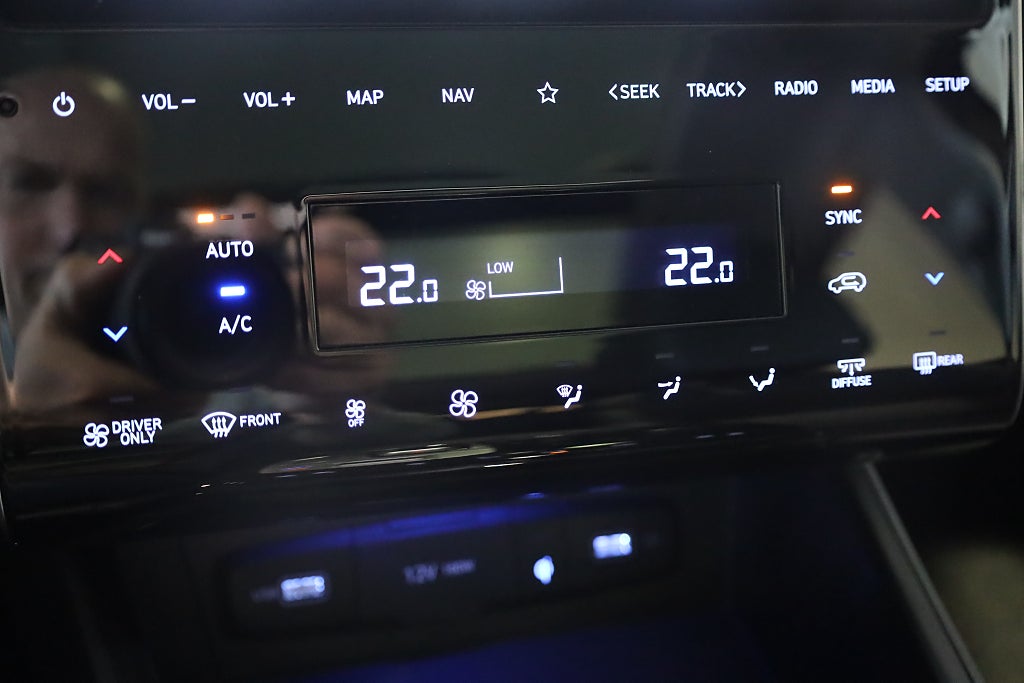 Hyundai Tucson Hybrid AWD Advanced Pano 360° Navi Krell Läder Keyless 2023
