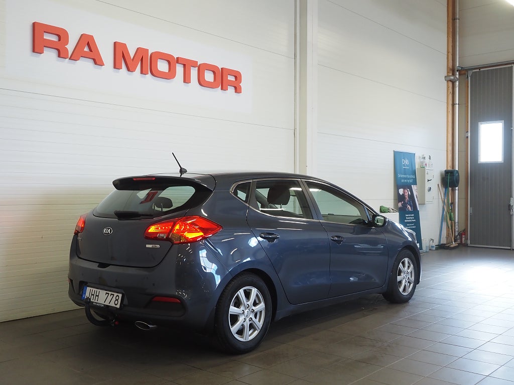Kia Ceed cee'd 1.6 CRDi 110hk EX Comfort | Dragkrok | 2014