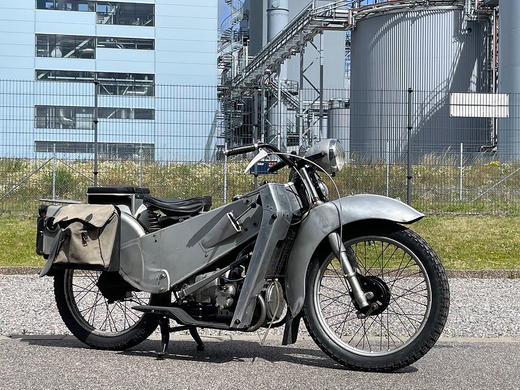 VELOCETTE LE 150 cc "Patina" 150 cc "Patina"